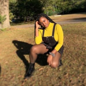 Meet your Posher, Dayina